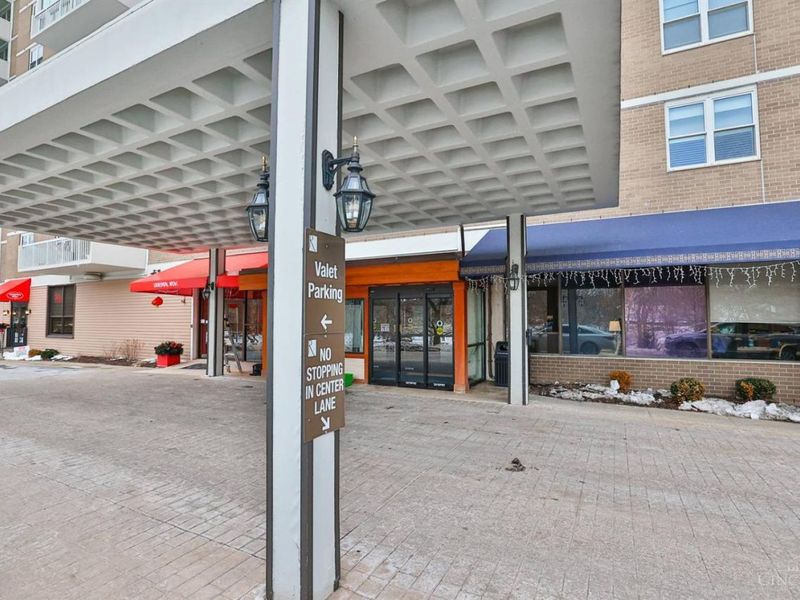 2444 Madison Road, Unit 1908, Cincinnati, OH 45208 Photo 2