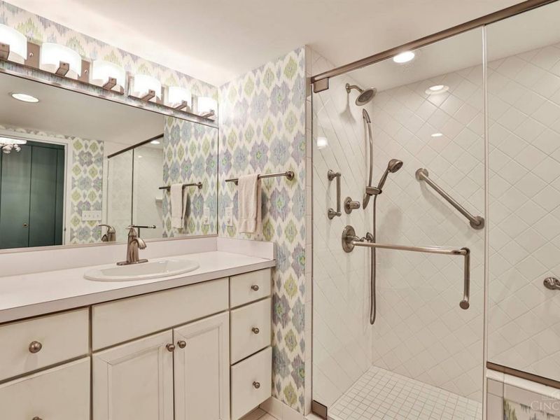 2444 Madison Road, Unit 1908, Cincinnati, OH 45208 Photo 22