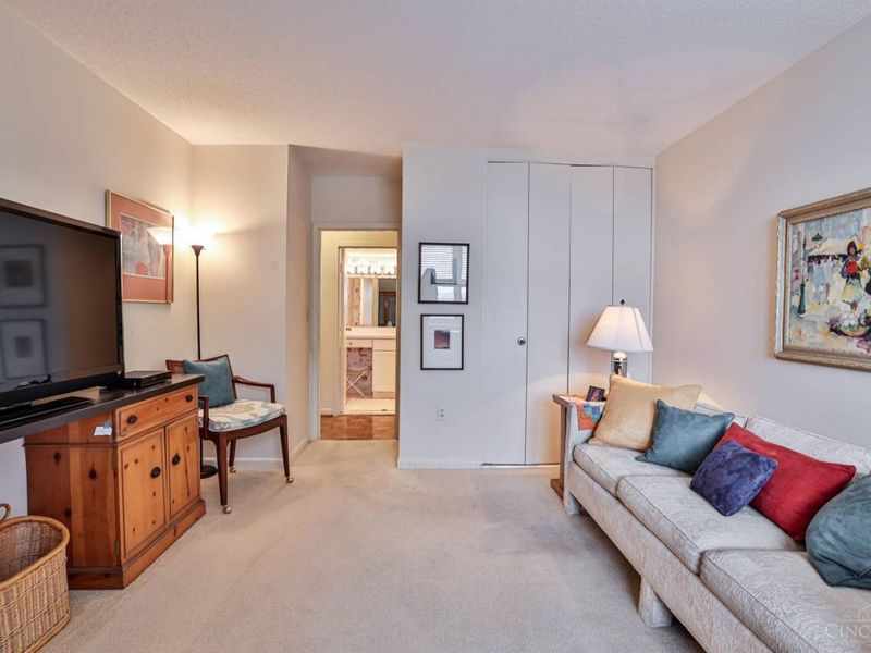 2444 Madison Road, Unit 1908, Cincinnati, OH 45208 Photo 24