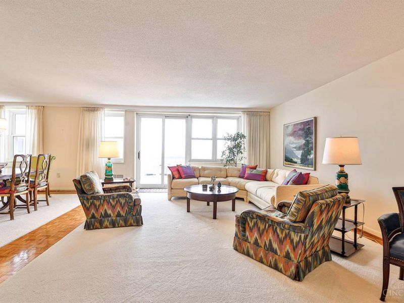 2444 Madison Road, Unit 1908, Cincinnati, OH 45208 Photo 6