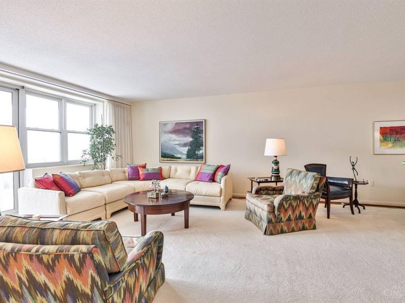 2444 Madison Road, Unit 1908, Cincinnati, OH 45208 Photo 7