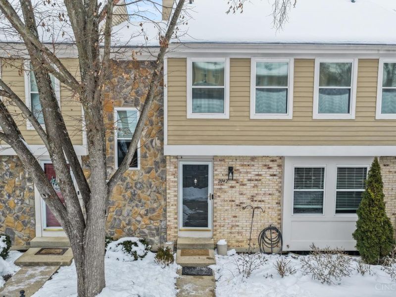 2042 Stratford Court, Loveland, OH 45140 Photo 1