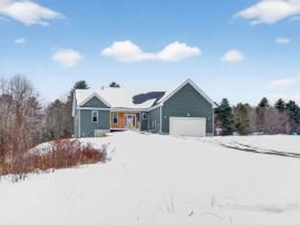 32 Middle Jam Road, Gorham, ME 04038