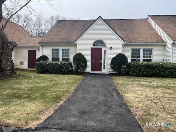 14 Pinney, Unit APT 46, Ellington, CT 06029