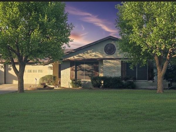 426 Everest Drive, Cedar Hill, TX 75104