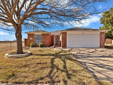 8201 Steel Dust Drive, Fort Worth, TX 76179