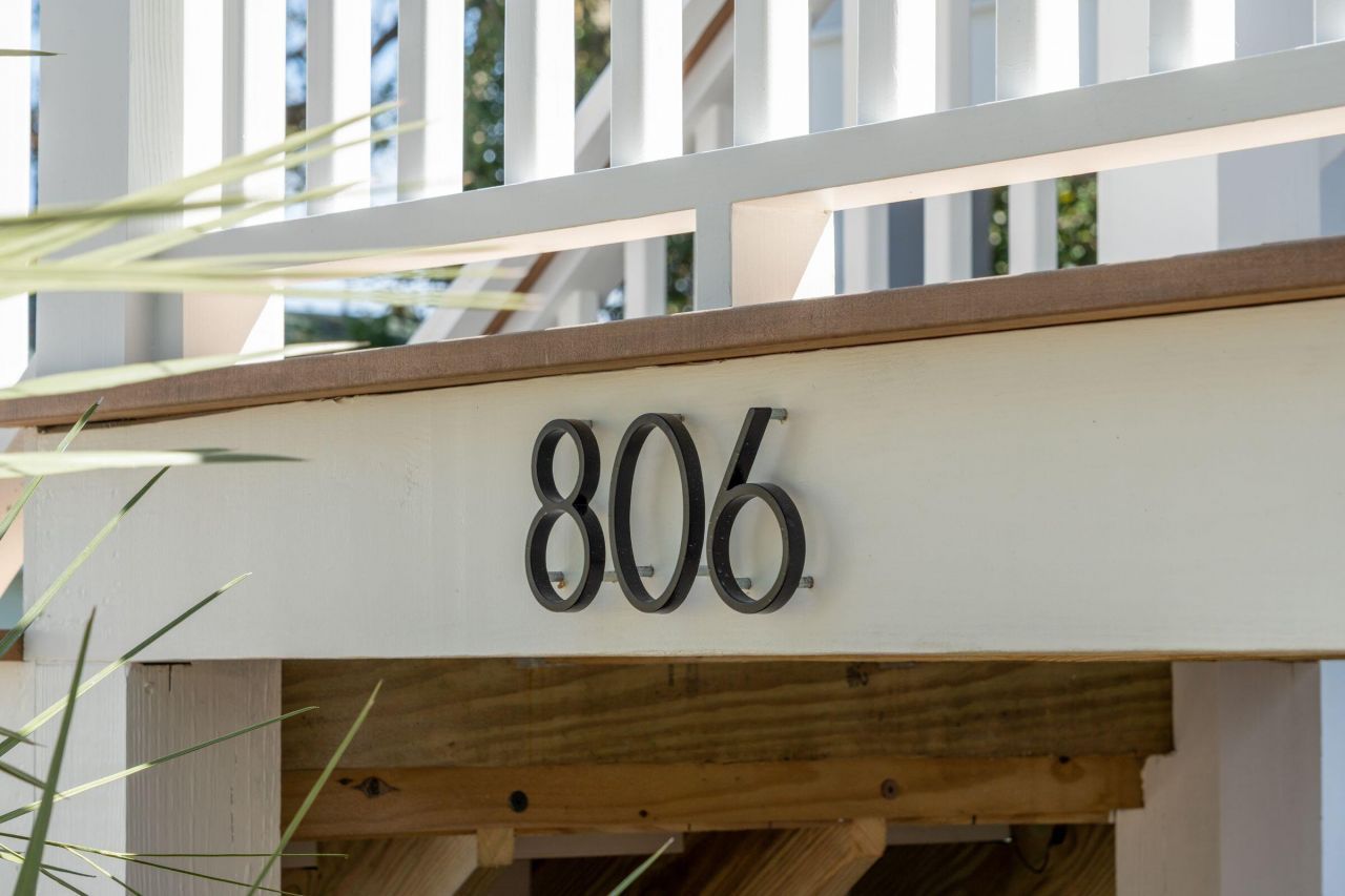 806 Jungle Road Photo 10