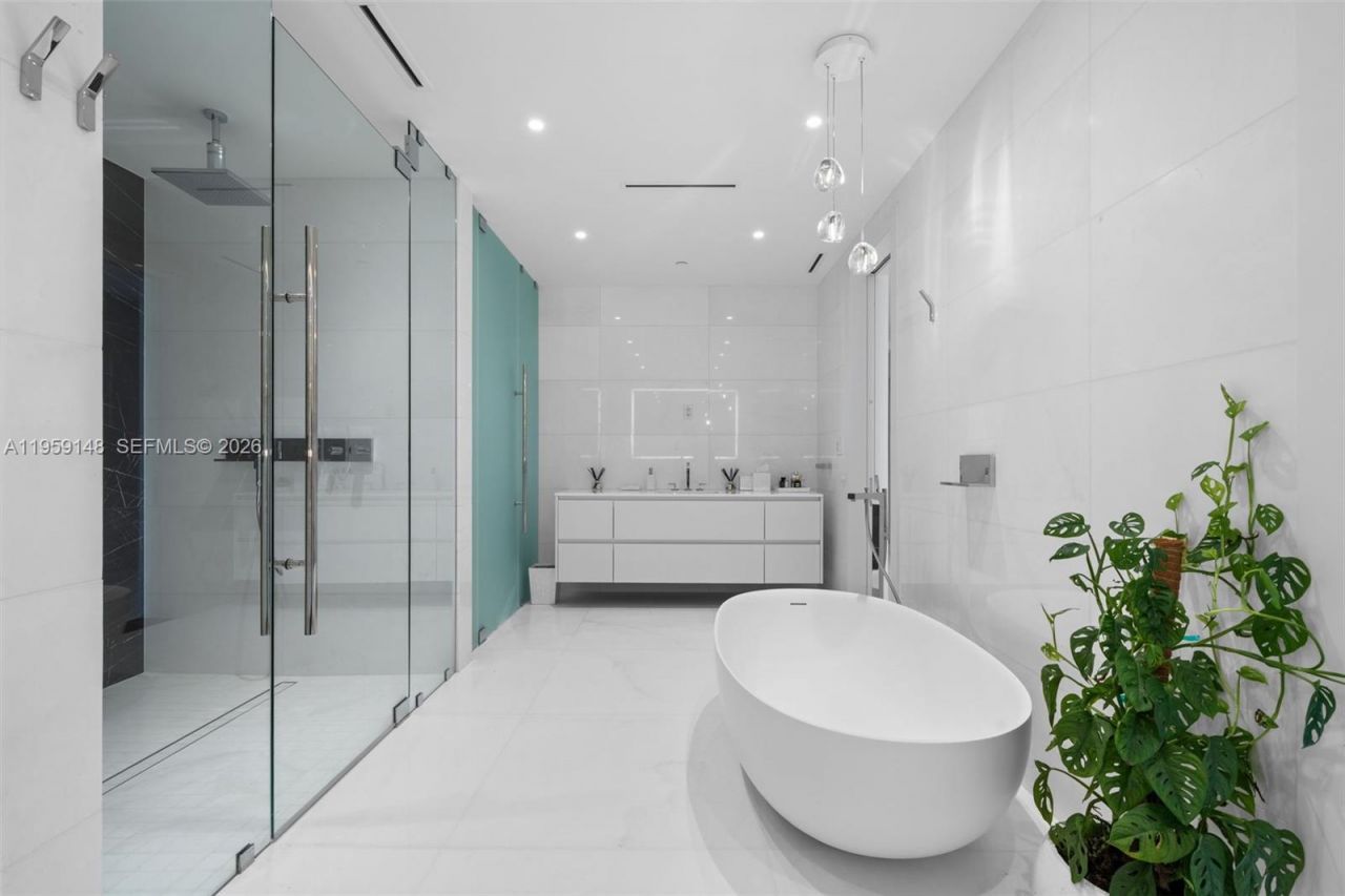 300 Biscayne Blvd Way, Unit 4602, Miami, FL 33131 Photo