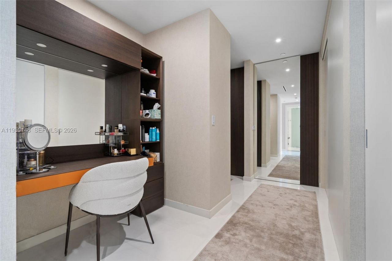 300 Biscayne Blvd Way, Unit 4602, Miami, FL 33131 Photo