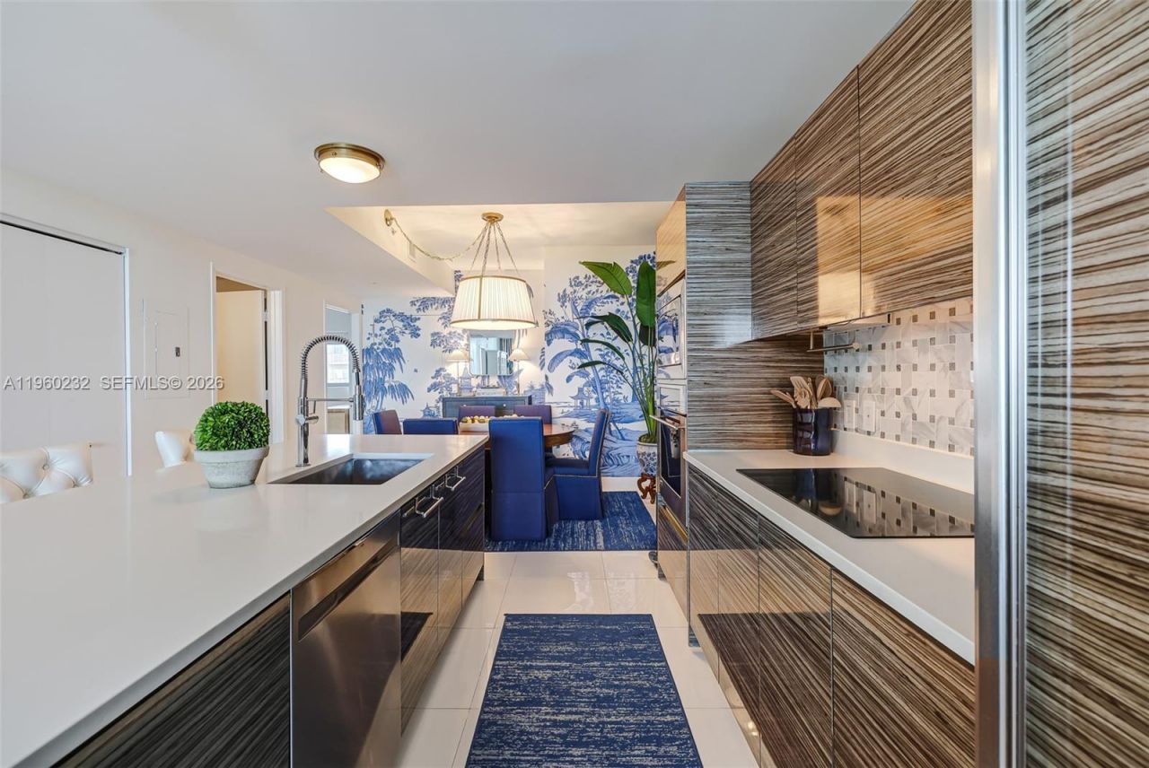 460 NE 28 , Unit 704, Miami, FL 33137 Photo