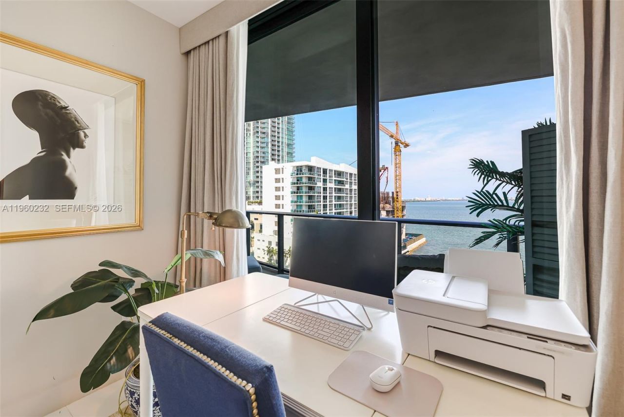 460 NE 28 , Unit 704, Miami, FL 33137 Photo