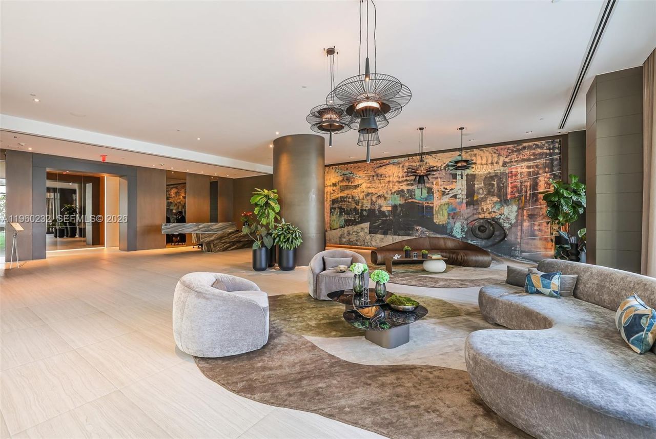 460 NE 28 , Unit 704, Miami, FL 33137 Photo