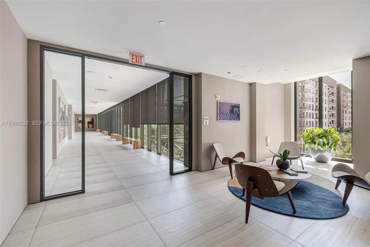 460 NE 28 , Unit 704, Miami, FL 33137 Photo