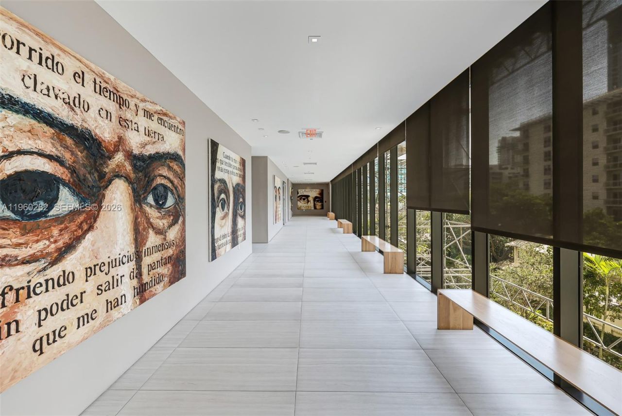 460 NE 28 , Unit 704, Miami, FL 33137 Photo