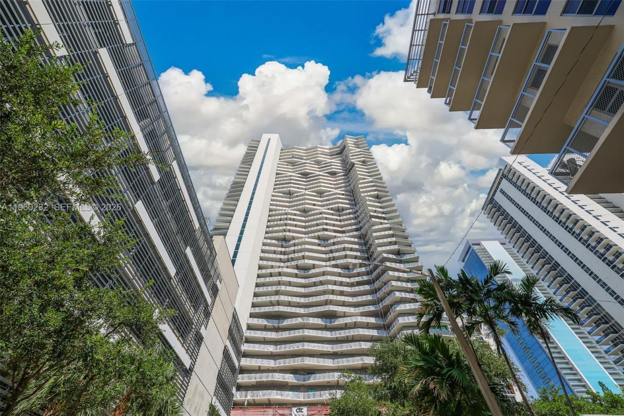 460 NE 28 , Unit 704, Miami, FL 33137 Photo