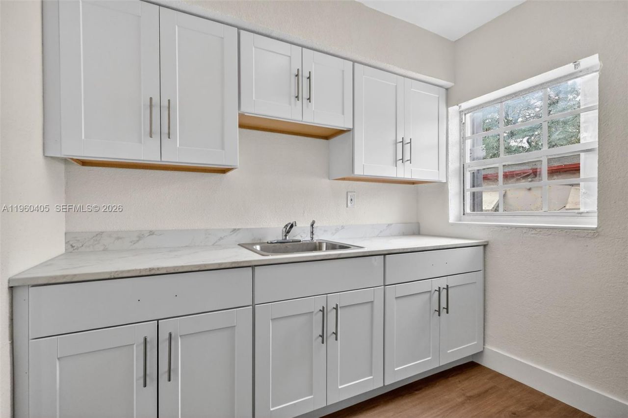 280 NW 34th St , Miami, FL 33127 Photo