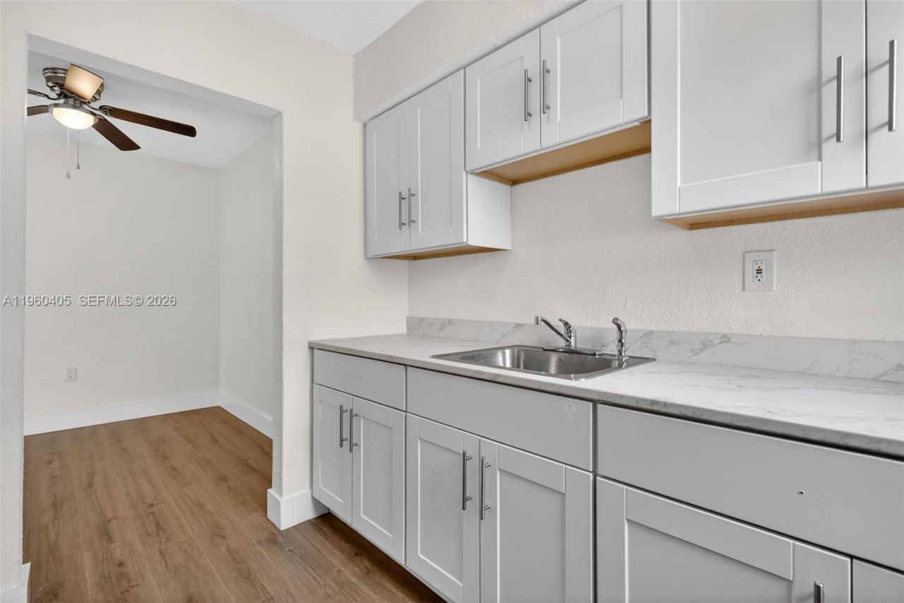 280 NW 34th St , Miami, FL 33127 Photo