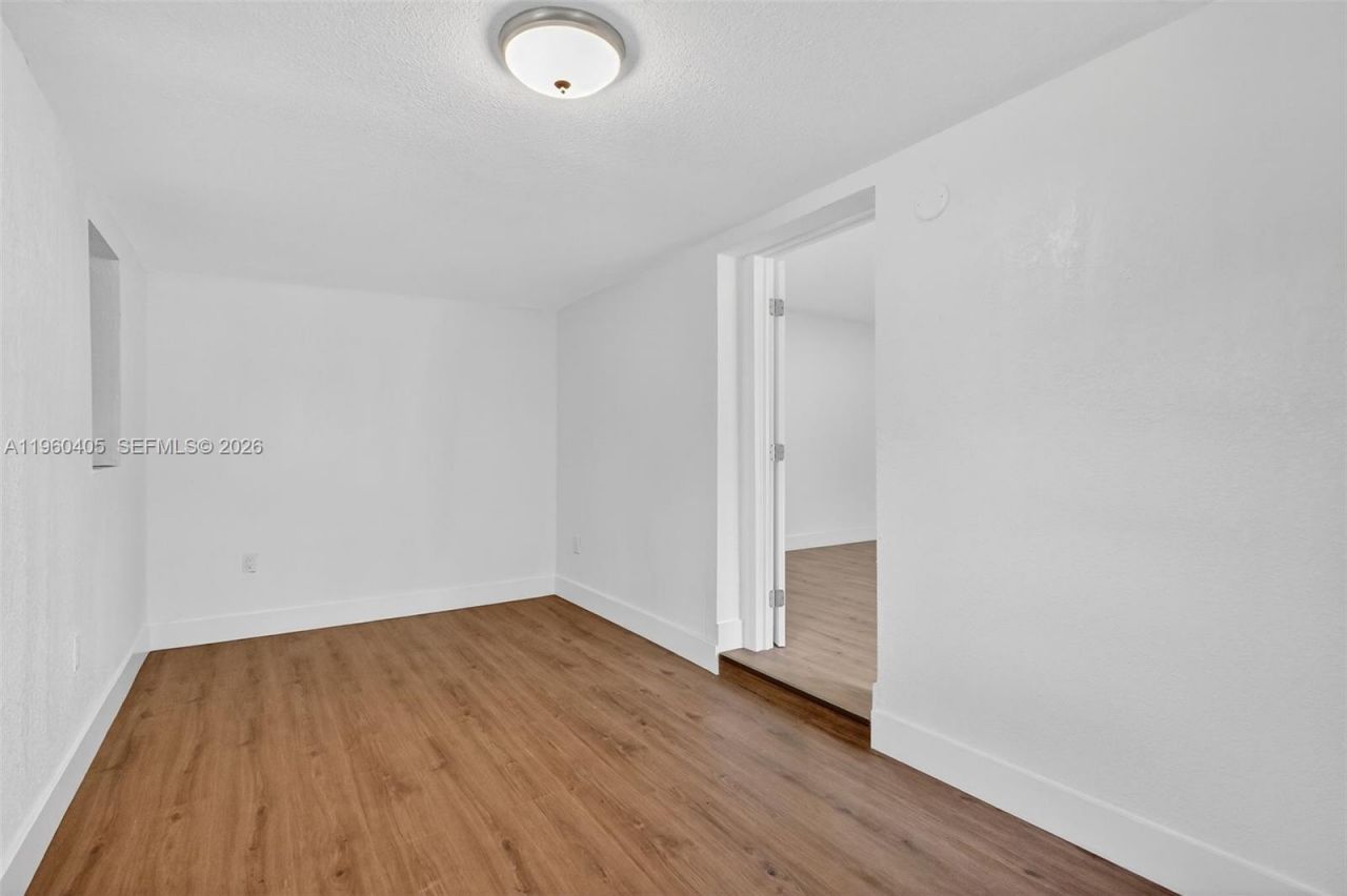 280 NW 34th St , Miami, FL 33127 Photo