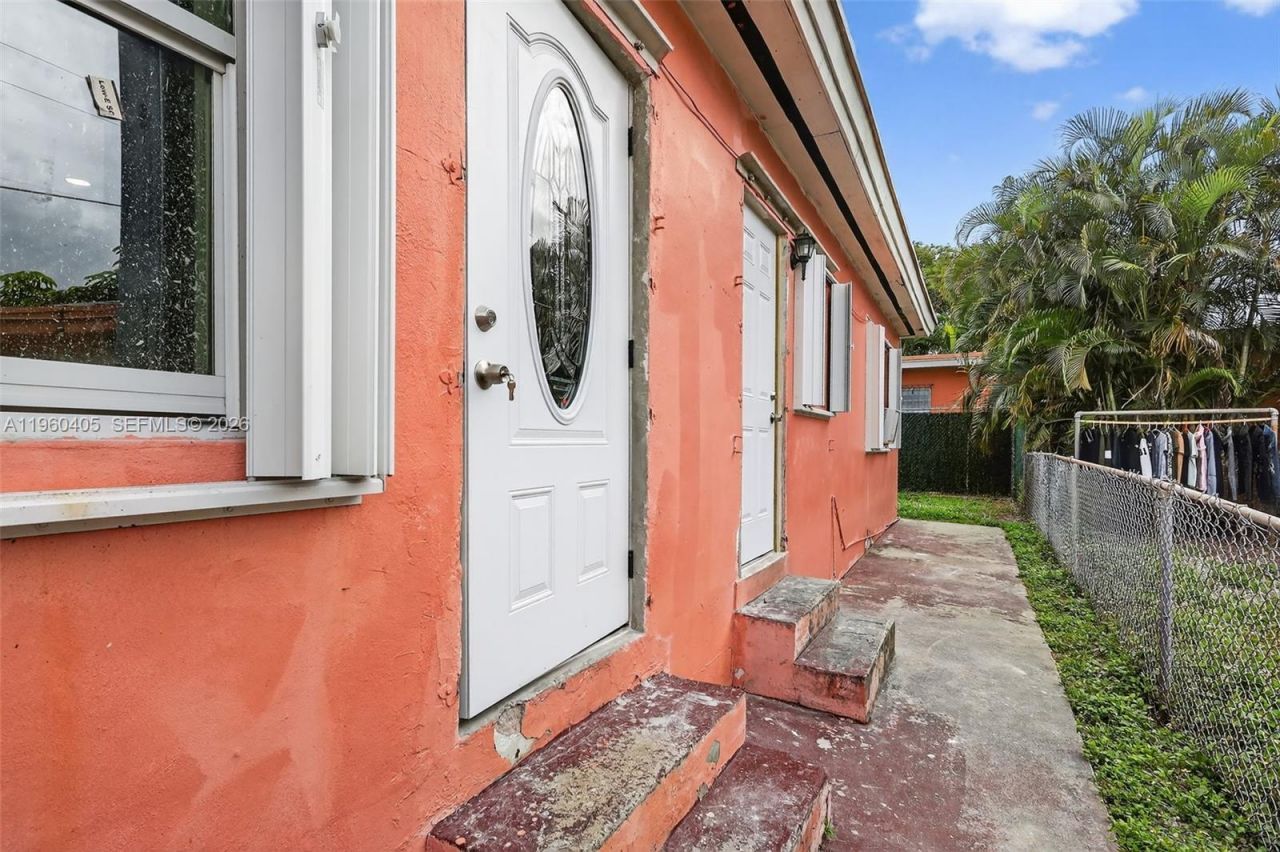 280 NW 34th St , Miami, FL 33127 Photo