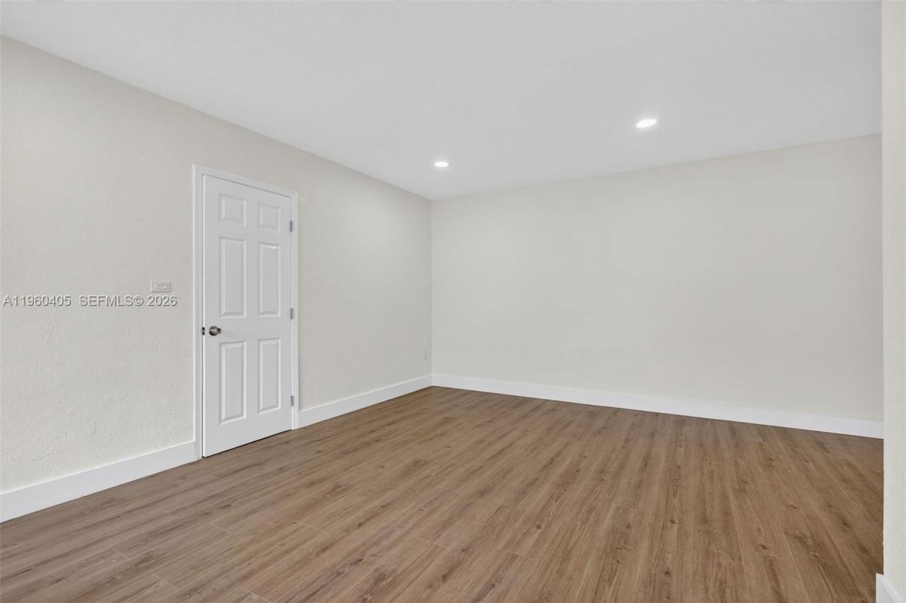 280 NW 34th St , Miami, FL 33127 Photo