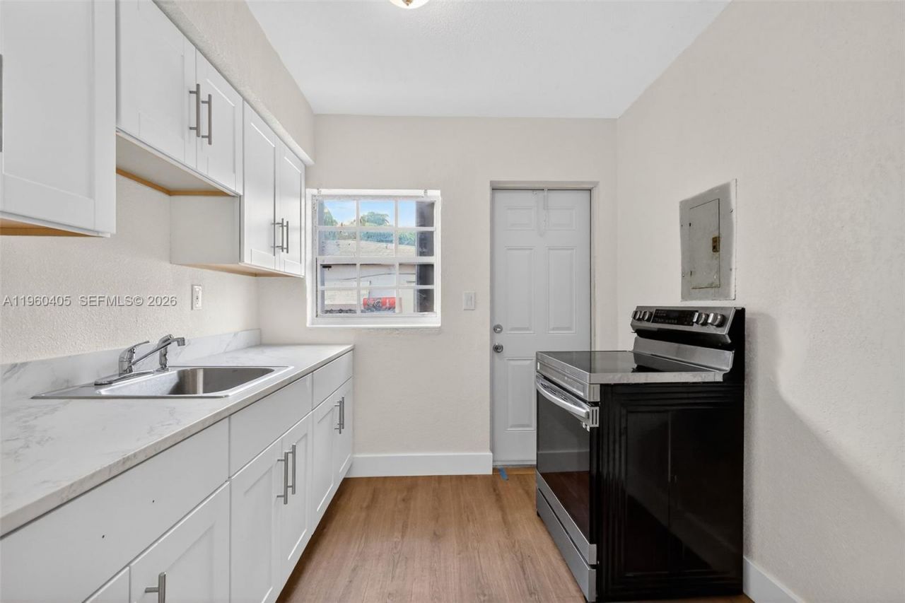 280 NW 34th St , Miami, FL 33127 Photo