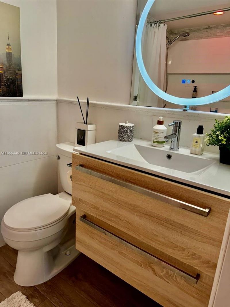 1001 Three Islands Blvd, Unit 331, Hallandale Beach, FL 33009 Photo