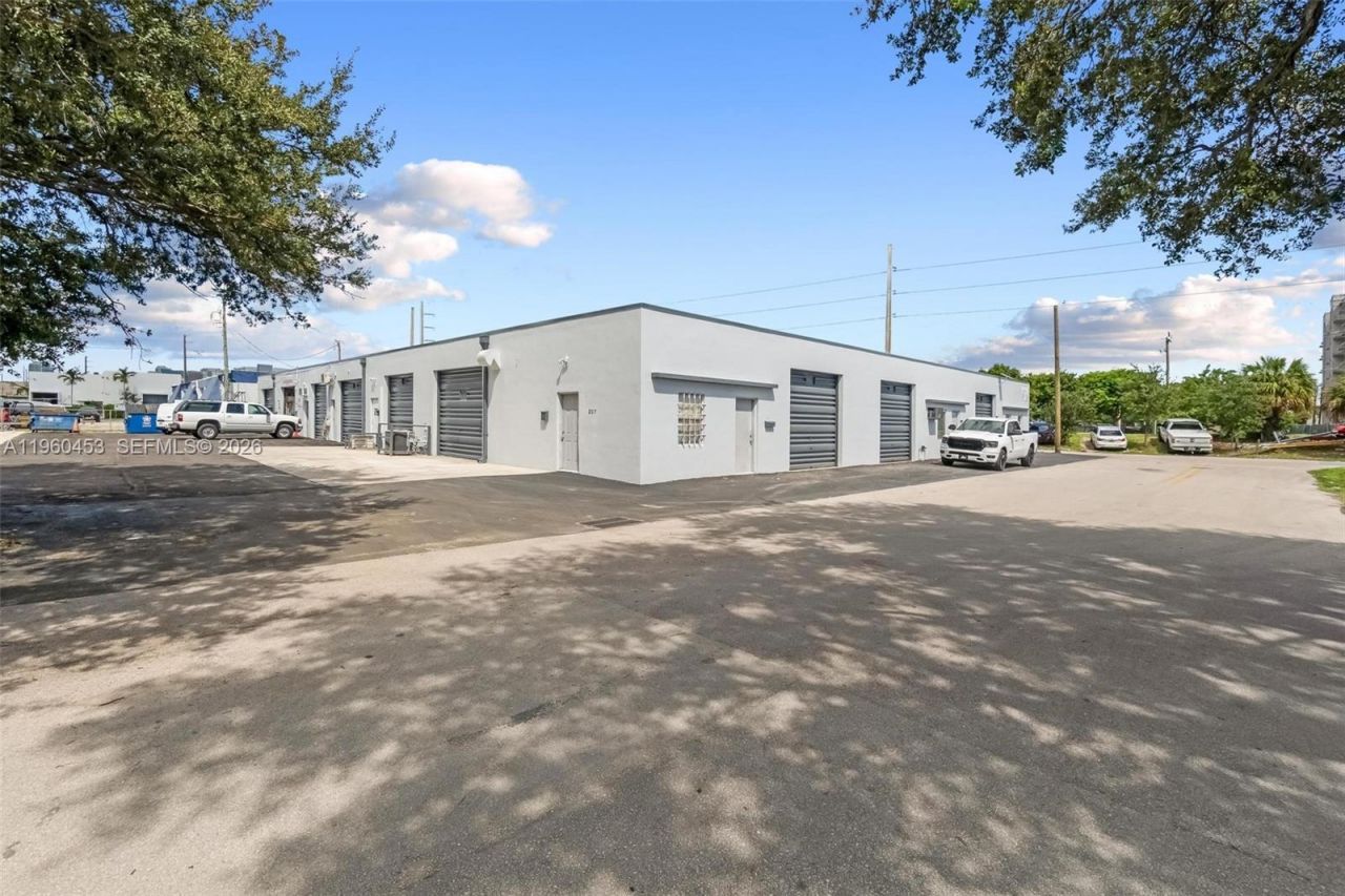 201 SW 21st St , Fort Lauderdale, FL 33315 Photo