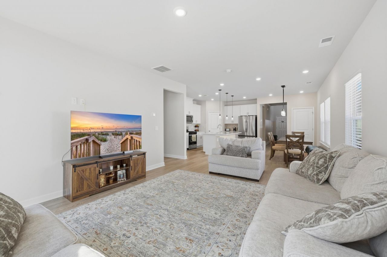 4100 Bayhill St. Photo 8