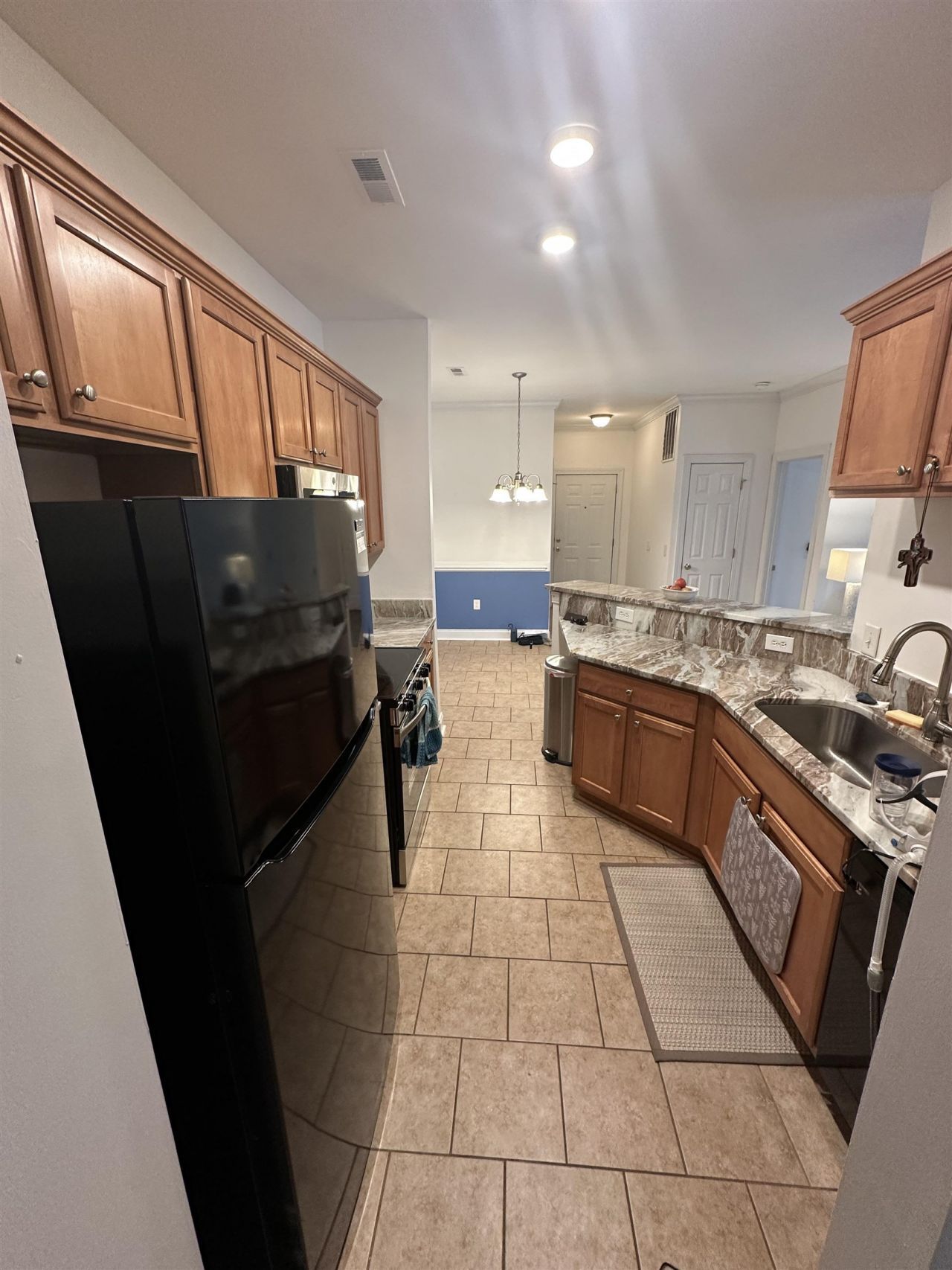 2049 Silvercrest Dr. Photo 9