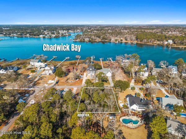 814 Chadwick Shores Drive, Sneads Ferry, NC 28460