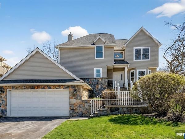 5 Witherwood Drive, HARDYSTON, NJ 07419