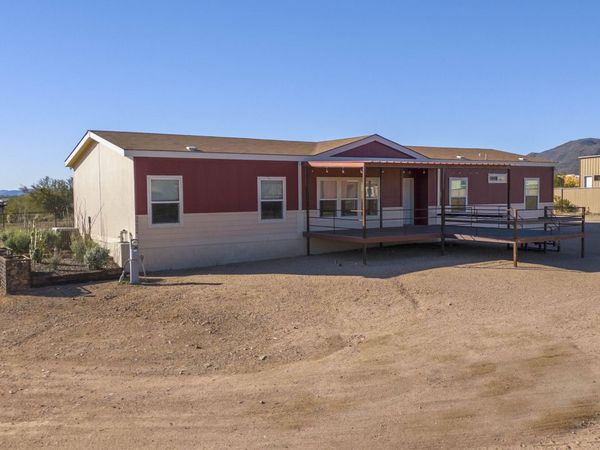 39624 N Central Avenue, Phoenix, AZ 85086