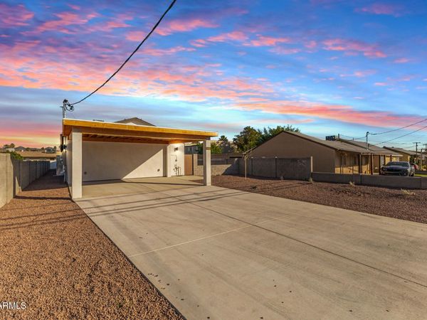 9425 N 9TH Avenue, Phoenix, AZ 85021