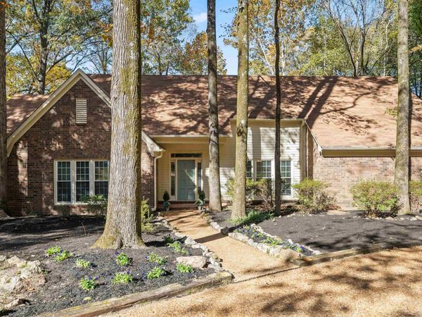 8150 PLANTERS GROVE CV, Cordova, TN 38018