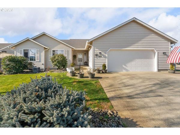 303 ASHWOOD ST, Sutherlin, OR 97479