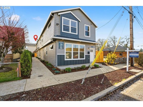 115 E Jersey ST, Gladstone, OR 97027