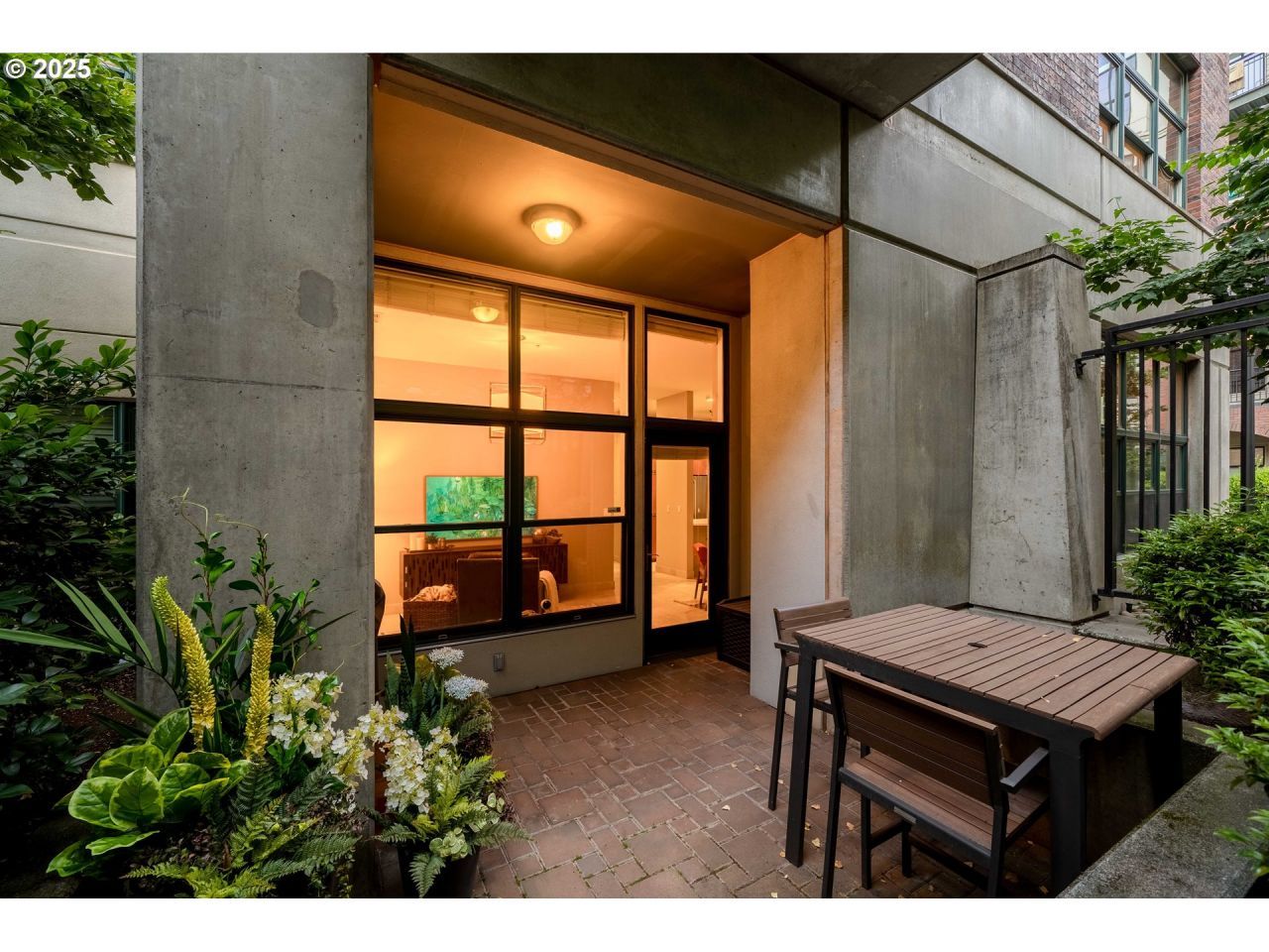 820 NW 12th Ave, Unit 110, Portland, OR 97209 Main Photo