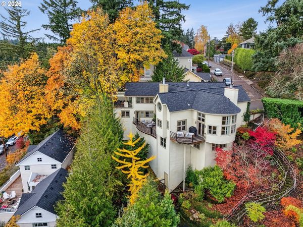 1716 SW HIGH ST, Portland, OR 97201