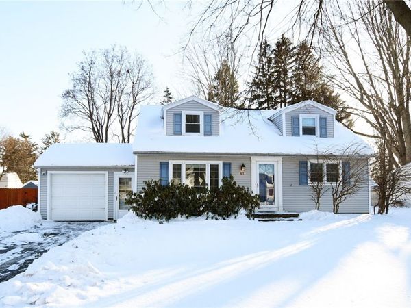 41 Summer Lane, Rochester, NY 14626