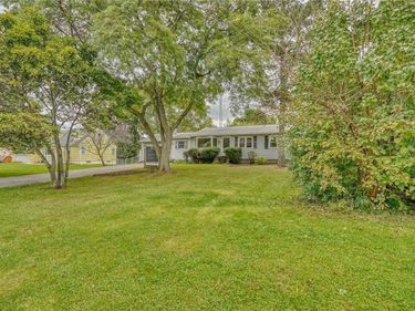 24 Elaine Drive, Rochester, NY 14623