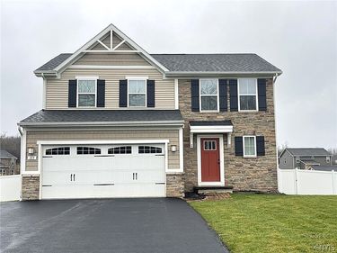 113 Weeping Willow, Camillus, NY 13031