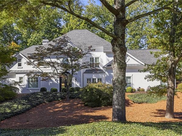 5800 De Claire Court, Atlanta, GA 30328