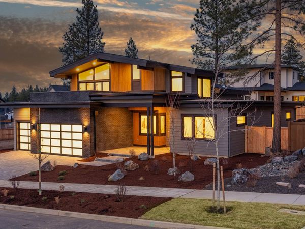 62467 NW Woodsman Loop, Bend, OR 97703