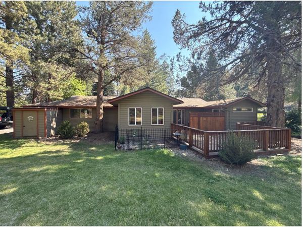 20783 Canterbury Court, Bend, OR 97702