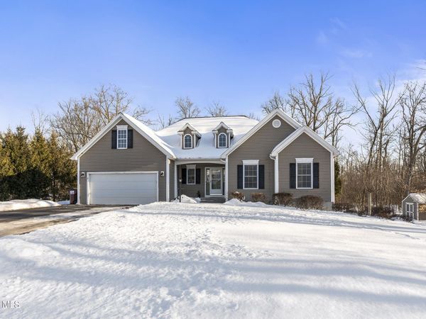 17 Knottingley Place, Ballston Lake, NY 12019