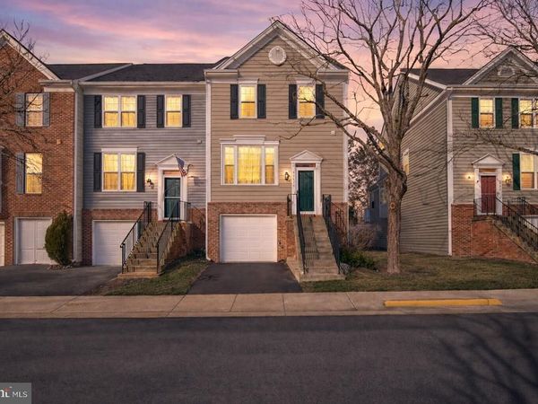 43078 FRANCIS SQ, CHANTILLY, VA 20152