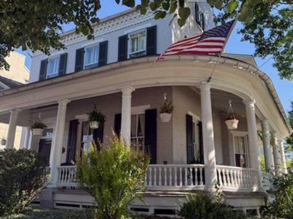 13 W MAIN STREET, MOUNT JOY, PA 17552