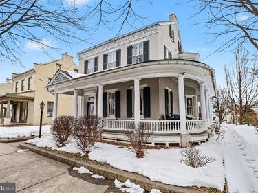 13 W MAIN STREET, MOUNT JOY, PA 17552