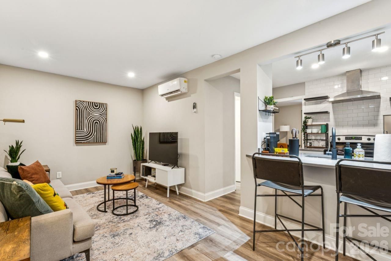 2000 Patio Court, Unit 119, Charlotte, NC 28205 Main Photo