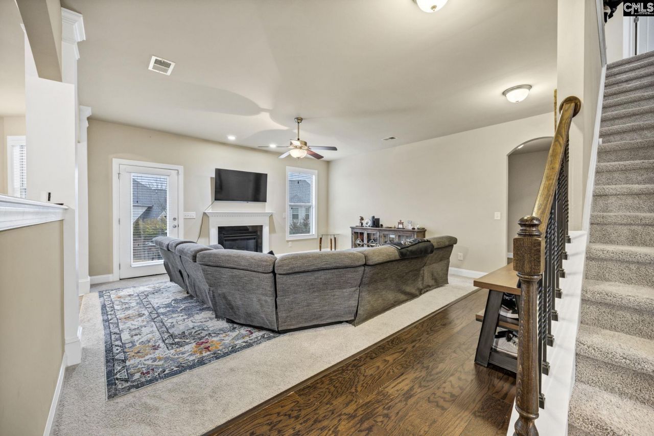 463 Bronze Drive Photo 9